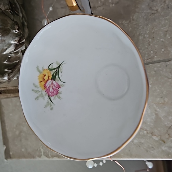 Royal Standard Tea Cup and Saucer - Picture 7 of 12